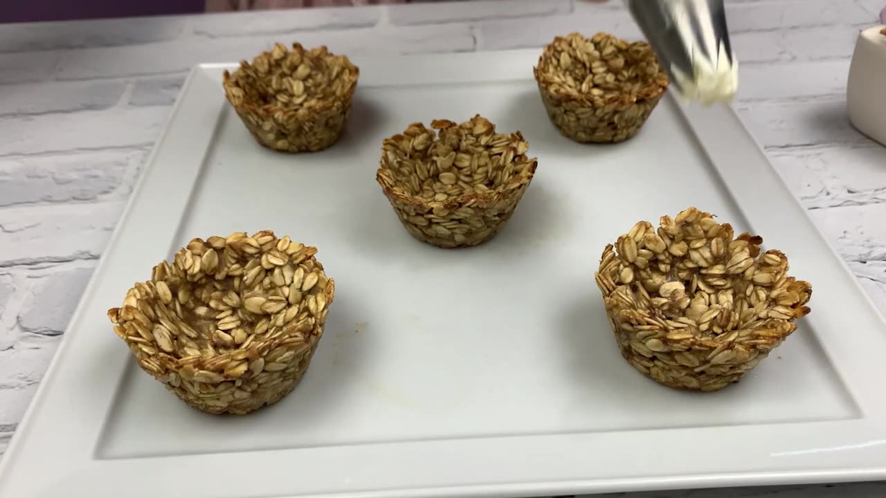 Stuffed Oatmeal Baskets! Not an ounce of sugar! Simple recipe!