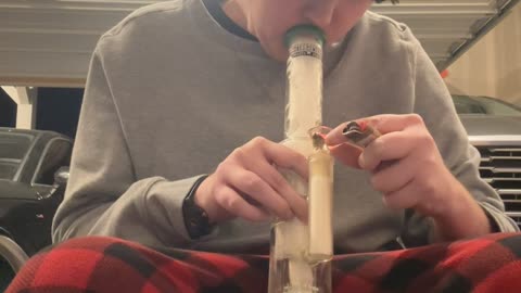 Day 111 pt3 New bong lol