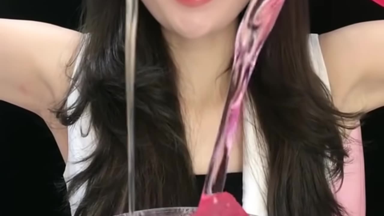 ASMR MUKBANG ICE EATING SOUNDS FROM THE FROZEN WATER