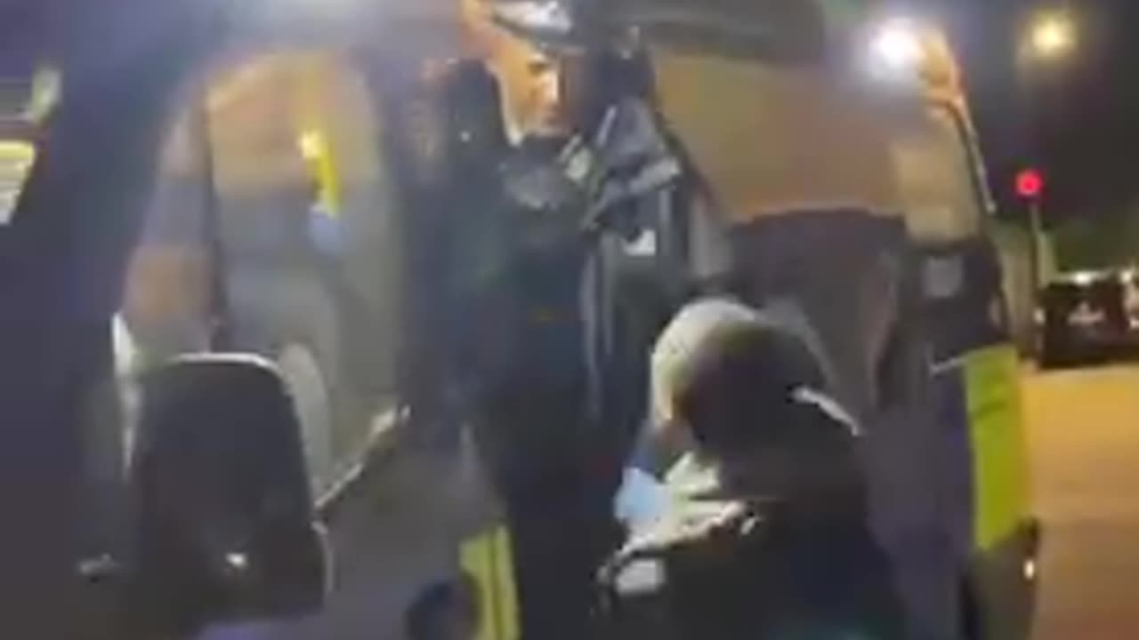 African immigrant gang insulted and attacked British police