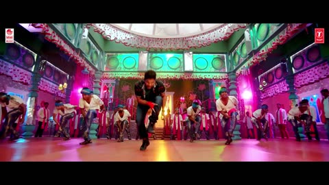 Blockbuster [4K] Full Video Song _ Sarrainodu _ Allu Arjun,Rakul Preet _ Thaman S _ Boypathi Sreenu