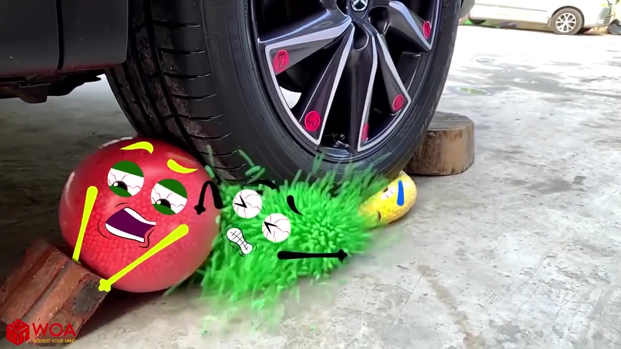 Piggy Gets Blocked under Hot Wheel _ Crushing Crunchy