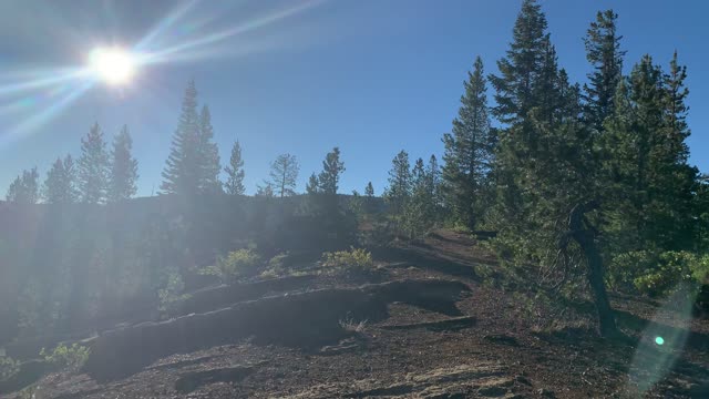 Central Oregon – Paulina Lake “Grand Loop” – Exploring Little Crater Viewpoint – 4K