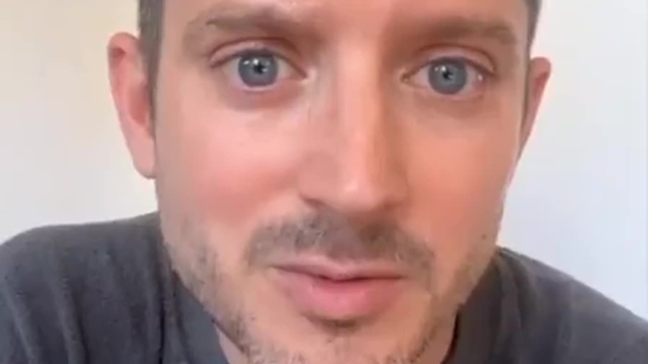 Instagram ha rimosso l'account di Elijah Wood