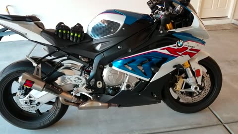 2017 Bmw S1000RR, Akrapovic exhaust start up.....