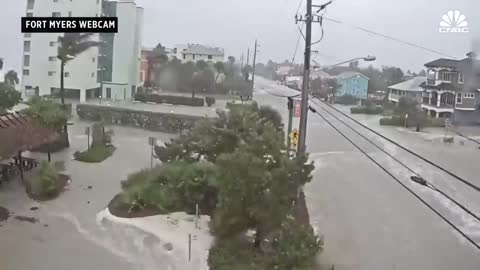 Timelapse shows devastating storm surge from Hurricane Ian in Fort Myers, Florida