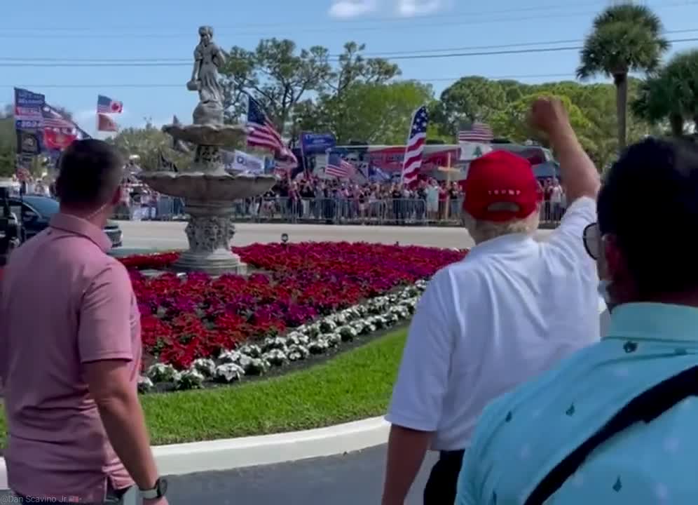 Crowd Gathers to Cheer for Trump on Presidents' Day '22