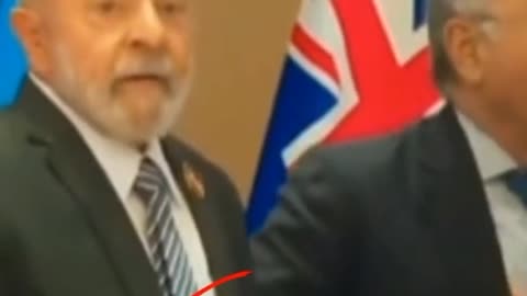 LADRÃO ROUBANDO CANETAS NA G20