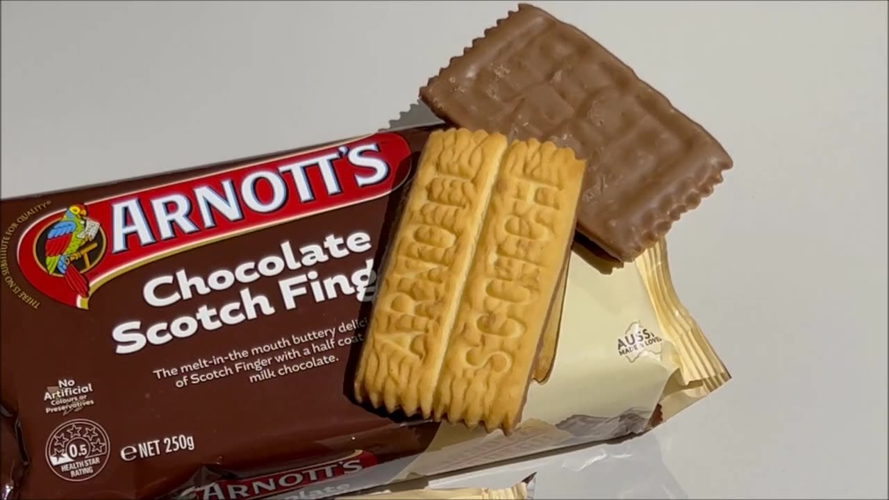 Arnotts Chocolate Scotch Finger Packshot vs Product