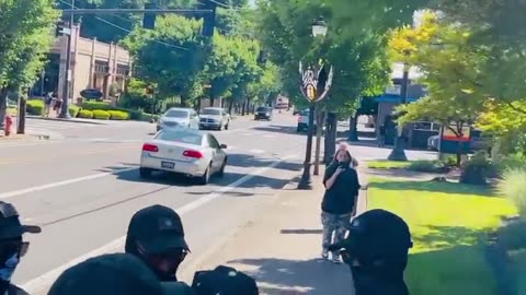 Proud Boys and Nazi clash Oregon City!!! Fk commies & Fk nazis