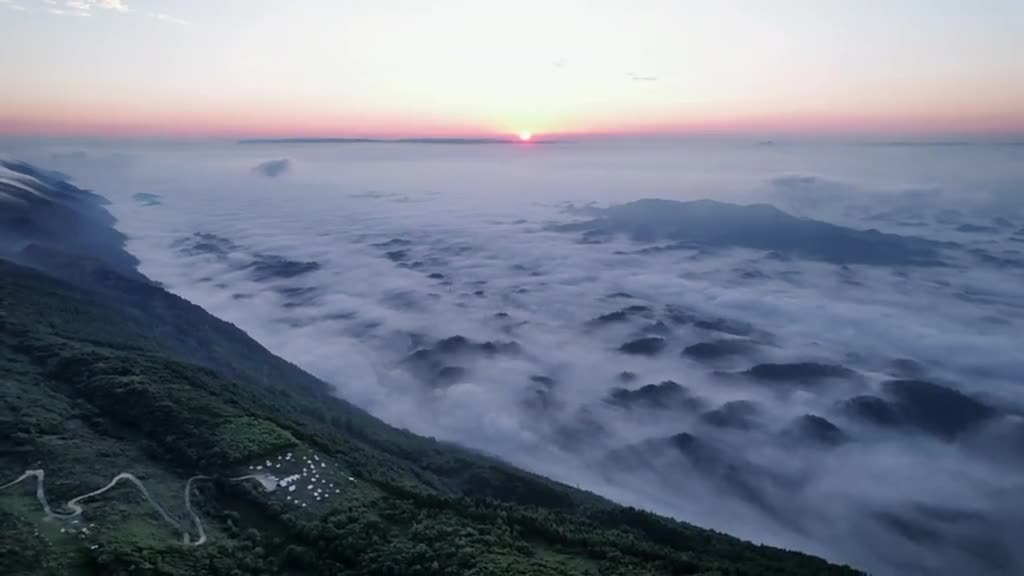 Hills, clouds and mists