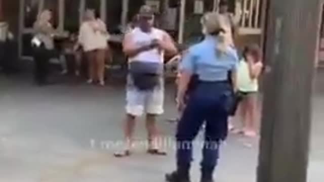 Power Tripping Sydney Policewoman Pepper Sprays Citizen For Filming Her