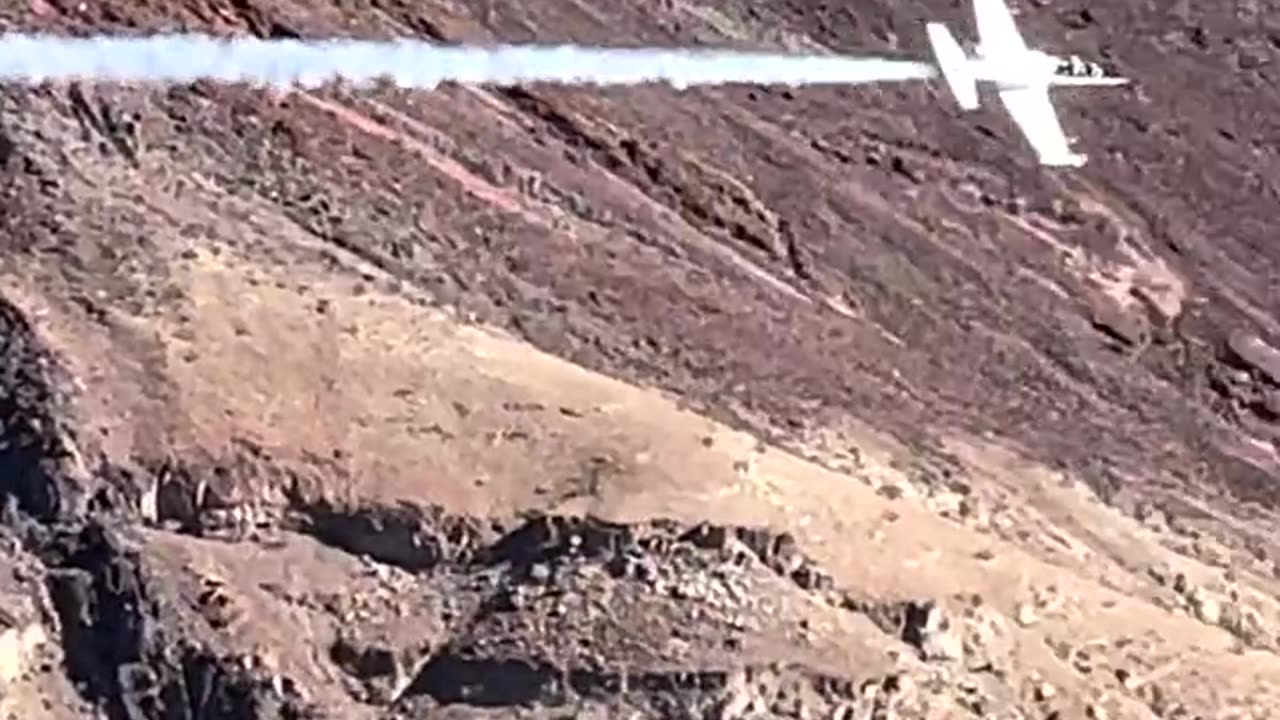 CHEMTRAIL THOSE MOUNTAINS !