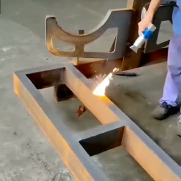 Laser rust removal is a great alternative to manual and chemical cleaning methods