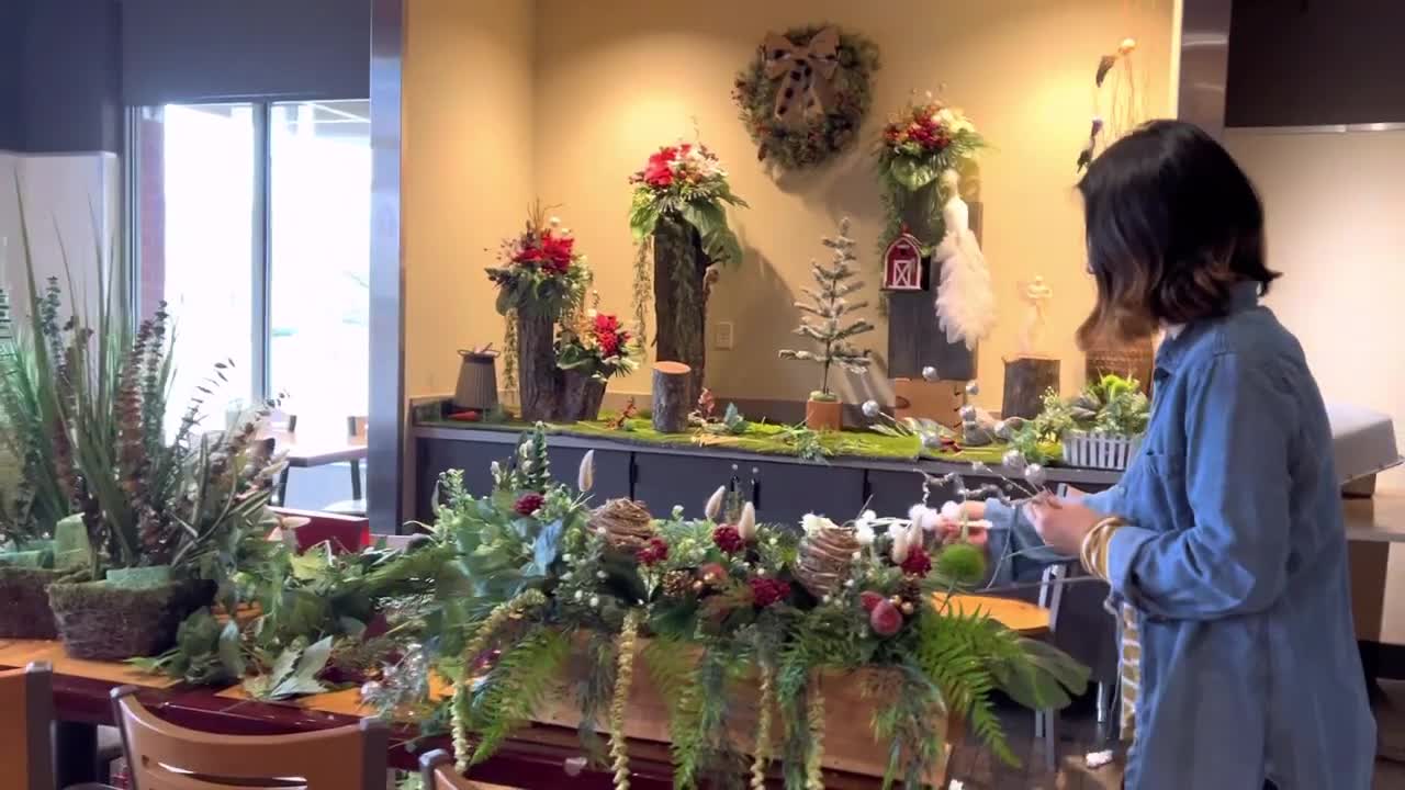 สวนคริสต์มาส🇺🇸สหรัฐอเมริกา ในร้านอาหารไทย Christmas Decorations at Thai restaurant By Pastor Marry