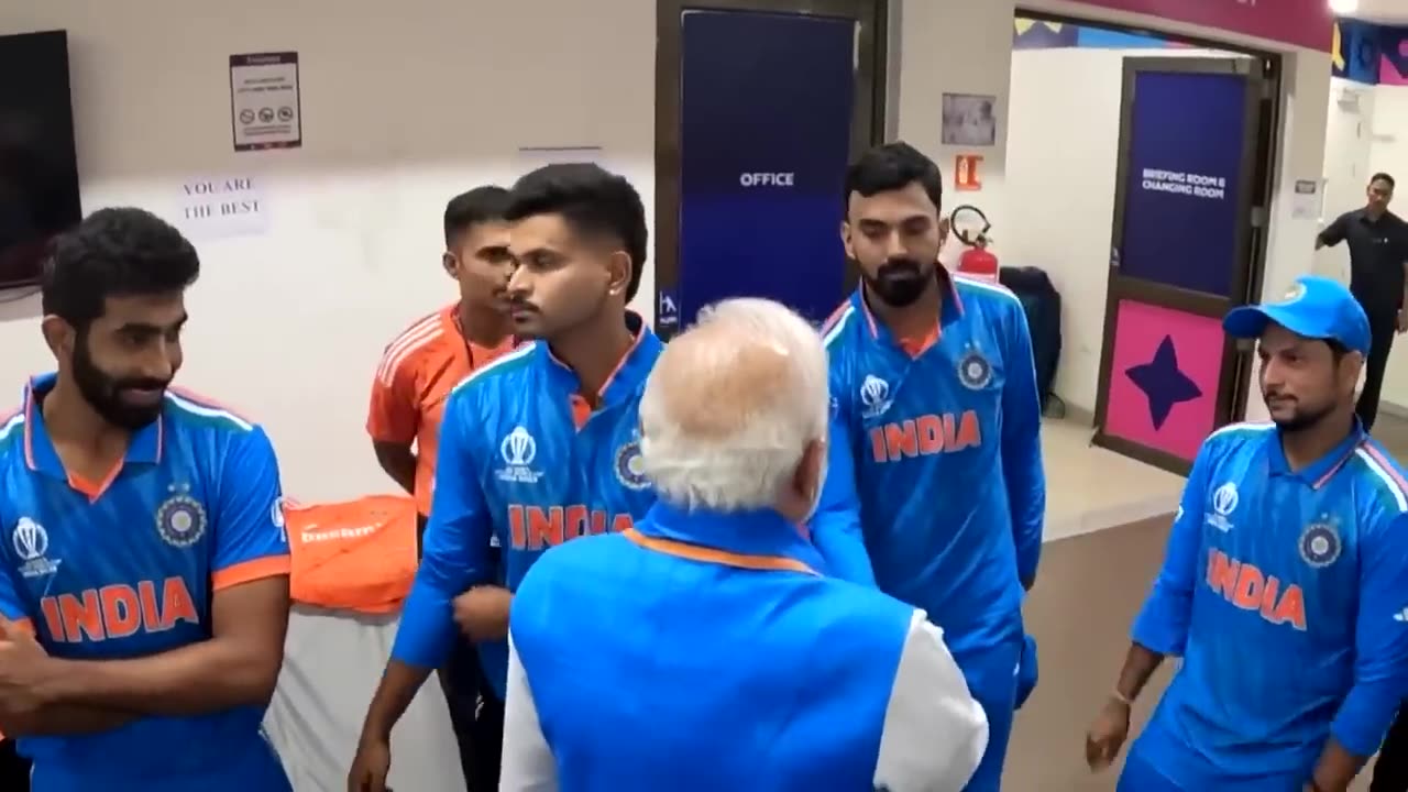 pm modi meets indian team