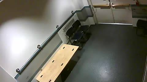 1657HQOB02PrisonerProcessingLobby_2021-01-05_18h20min01s353ms.mp4