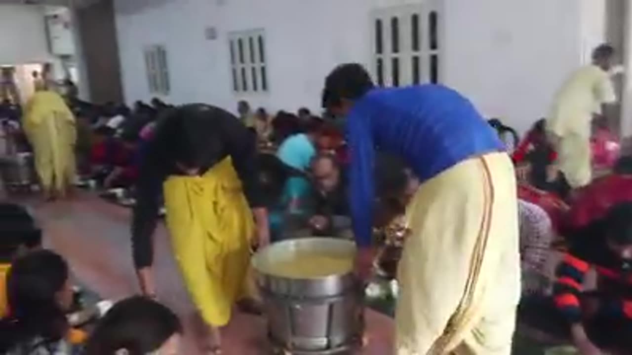 Iskon ,mayapur Prasad distribution