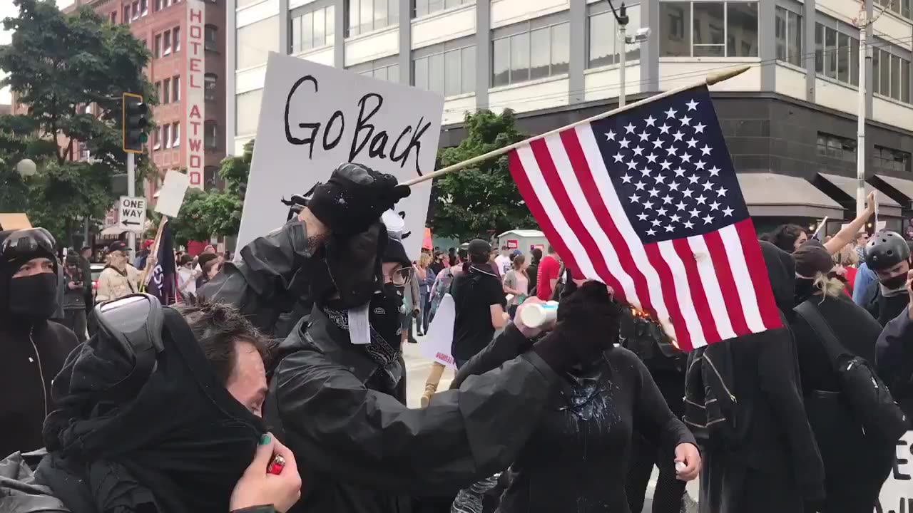 Aug 13 2017 Seattle 1.1 Antifa burn flags