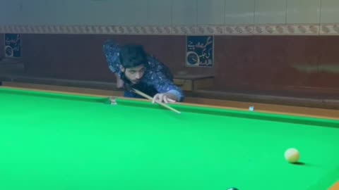 Snooker trick shot