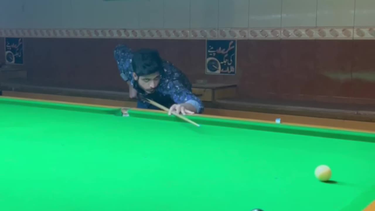 Snooker trick shot