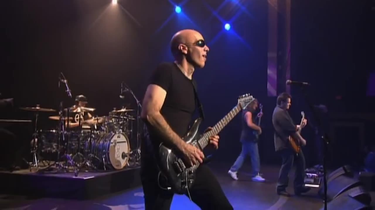 Joe Satriani - Circles (from Satriani LIVE!)