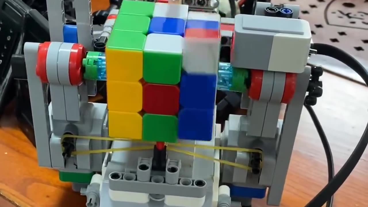 Robô inteligente para montar objeto