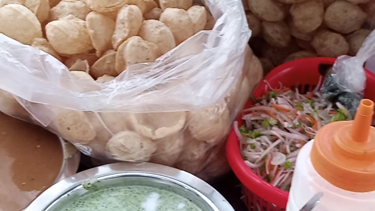 Pani puri food lovers ... https://payup.video/u/205463