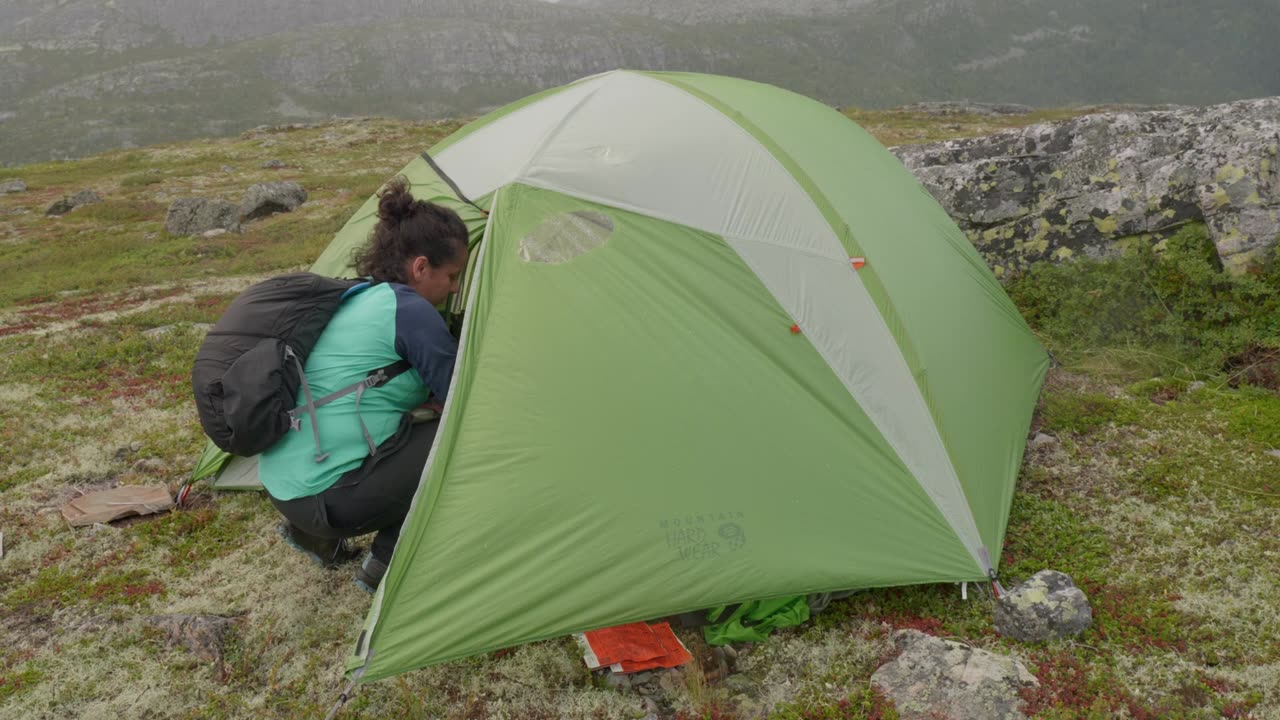 Epic Mountain Hike in Norway: Breathtaking Views and Adventure in the Wild!