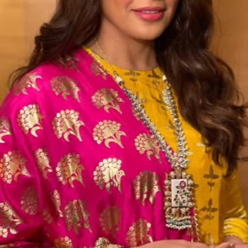 Bipasa looks gorgeous...