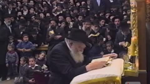 24. Raw Footage - Yahrtzeit of the Rebbes mother