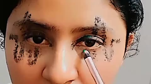 Let's Try This Mascara Eye makeup hack