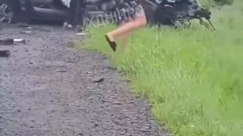 Ukrainian crash into a civilian car on the way to the frontlines