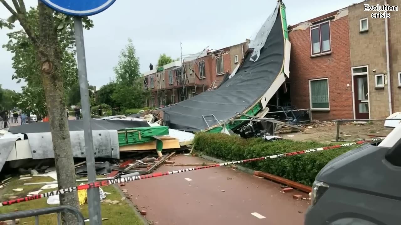 Europe tornado😱.....