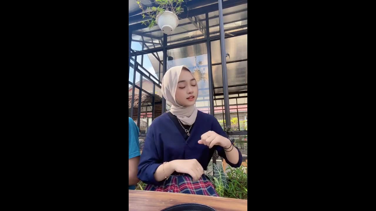 Tiktok asia hijab viral