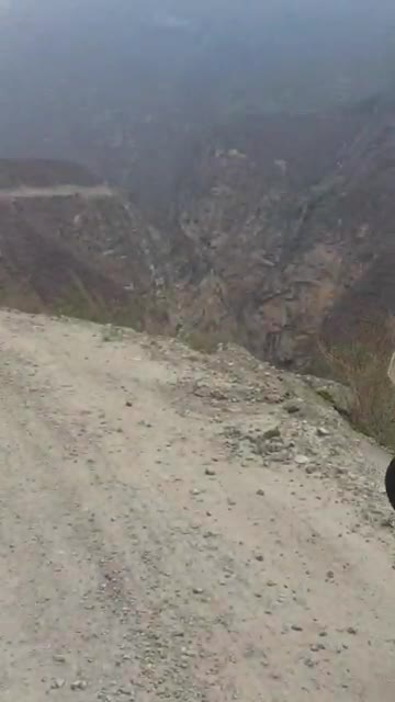 Chris Sky: KIA VS The Peruvian Mountains🚗