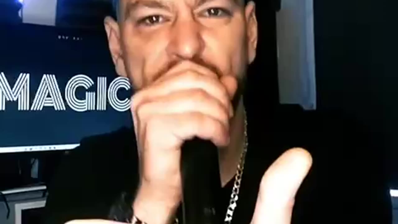 @mrmagicartist sings rap