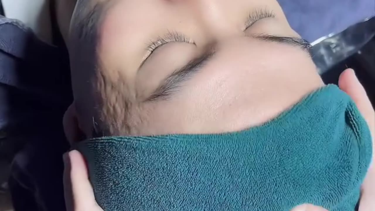 Facial massage with Lili #8