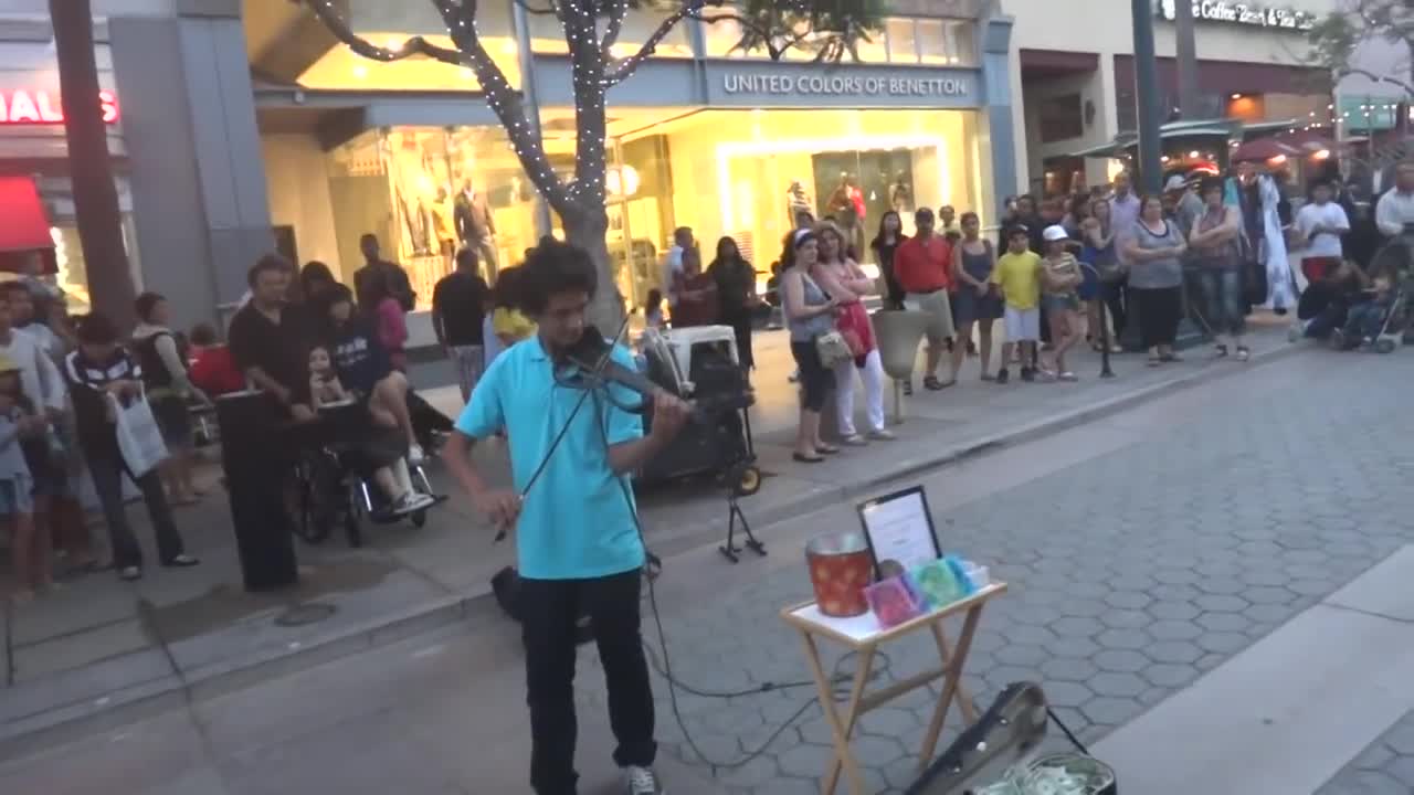 whats my name violin by " KIKA Guirguis " hip hop violin 3rd st promenade