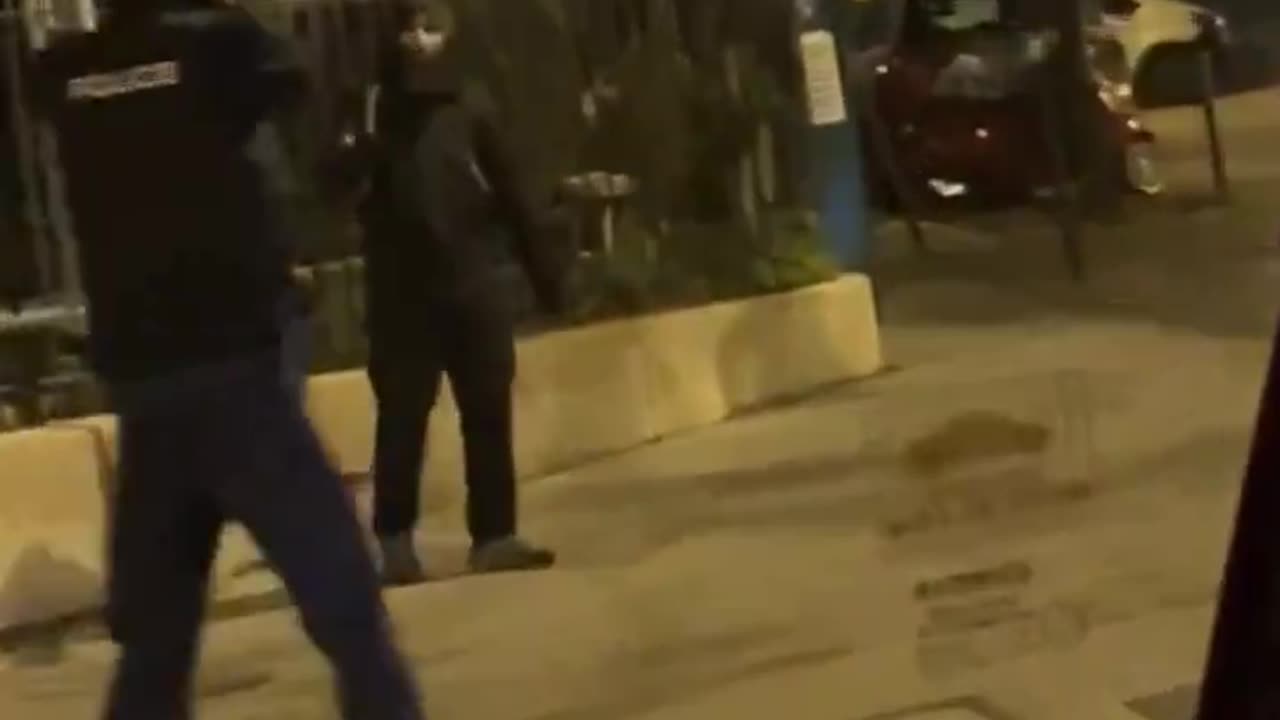 This is the moment French police surrounded an Islamic terrorist last night in Paris