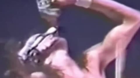 Mötley crüe being Mötley crüe, in the Girls, Girls, Girls tour, 1987