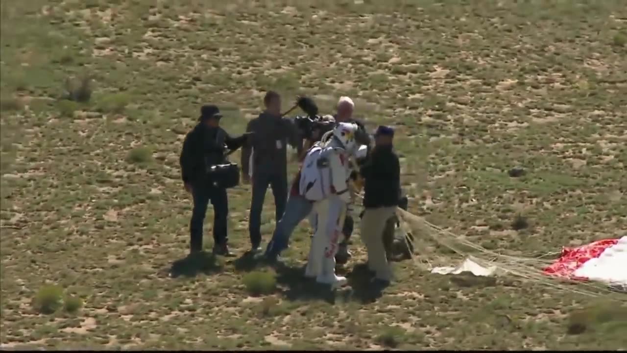 Felix Baumgartner space jump world 2012