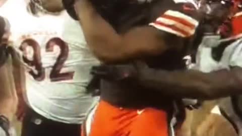 Nick Chubb Hurdle with a griddy