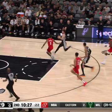 NBA - Wemby throws down the lob on the break! Trail Blazers-Spurs