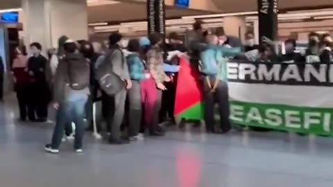 Libtards Block Airport Lines For Terrorists Who Want Them Dead