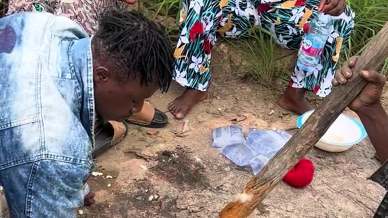 African people make 🧀 cheese 🧀 like this