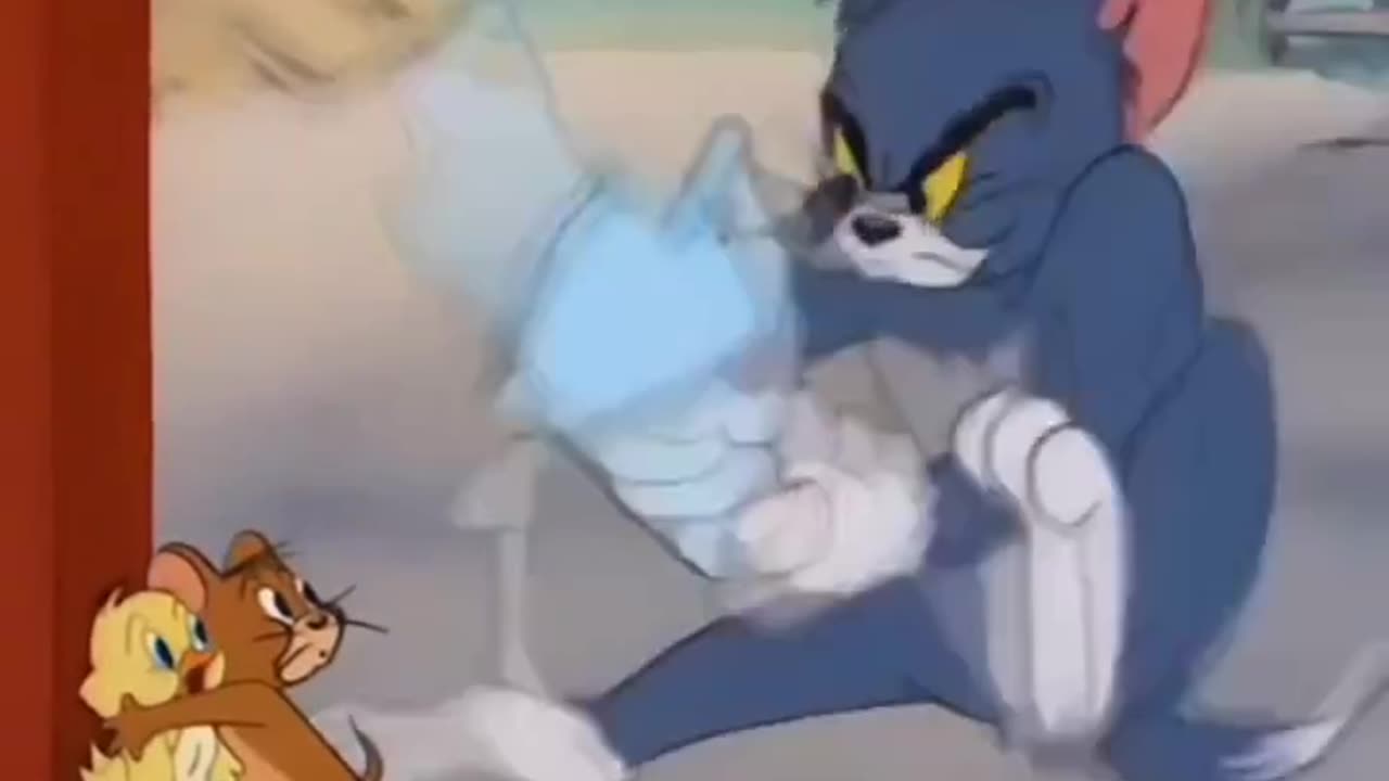 Tom & Jerry Funny Clip