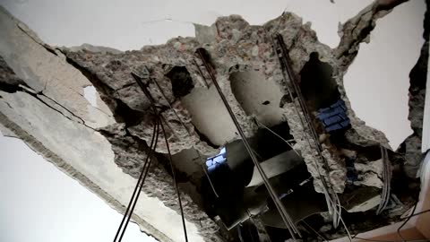 Civilian apartment buildings shelled in Kharkiv