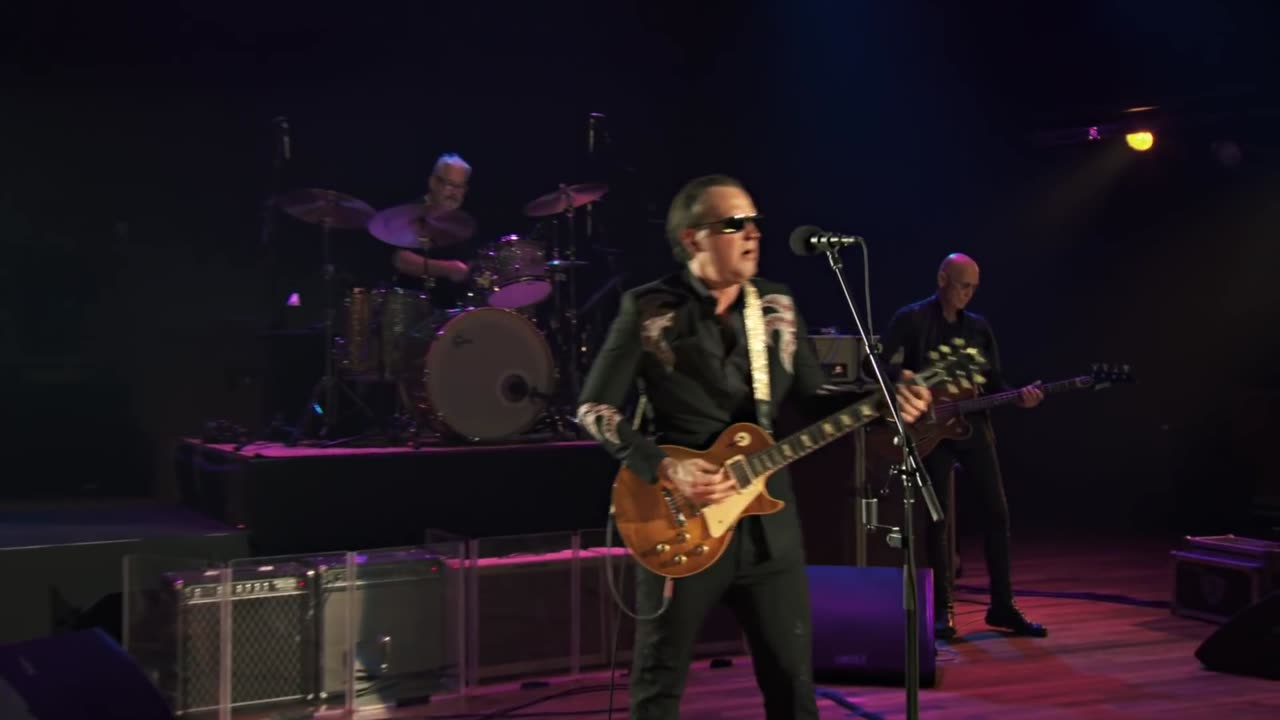 Joe Bonamassa - ＂High Class Girl＂ (Live) - Now Serving： Royal Tea Live From The Ryman