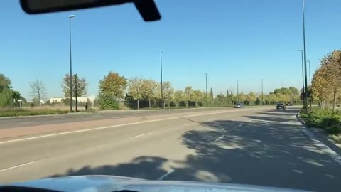 SULLE STRADE DELLA SPAGNA,UN ALTRO MONDO,ANNI LUCE AVANTI ALL'ITALIA (sono senza parole),sono così le strade periferiche in Italia passando la dogana di Brogeda dal confine svizzero fino al Sud Italia giusto??